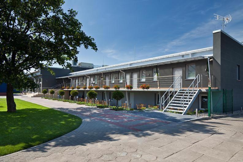Restauracja 32 Motel Gryfice Exterior foto